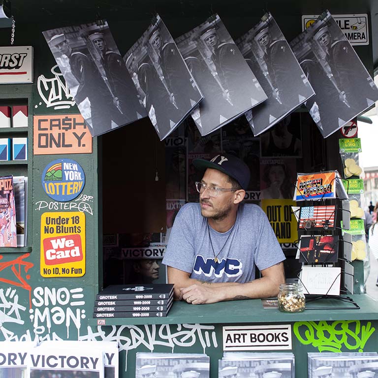 T.SQ Newsstand